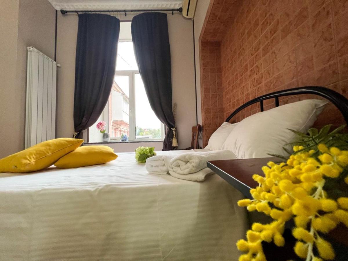Apartment In The Historic Center Kiev Exteriör bild